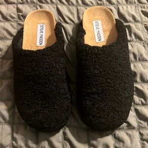 Steve Madden Sherpa clogs